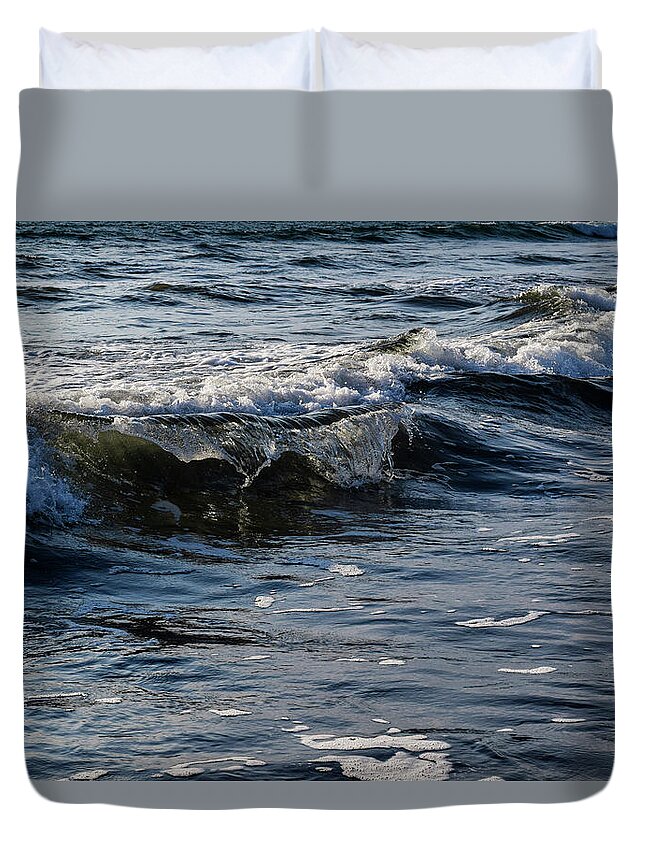 Waves Duvet Cover featuring the photograph Pacific Waves by Nicole Lloyd