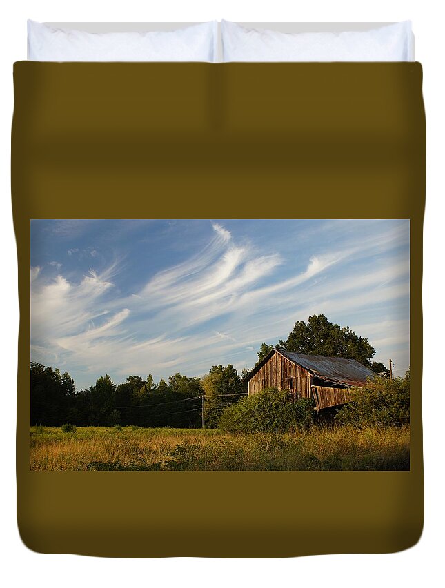 Barn Duvet Cover featuring the photograph Painted Sky Barn by Benanne Stiens