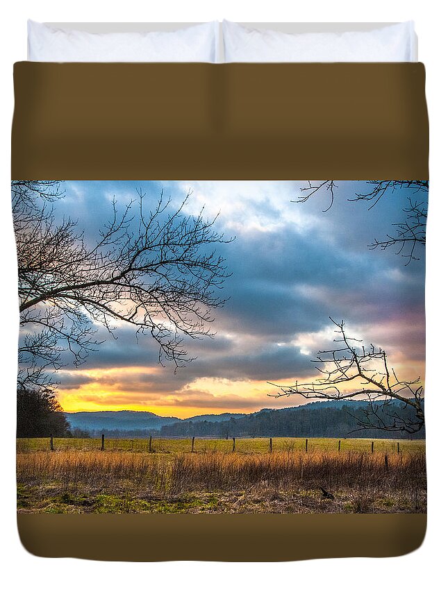Sunset Duvet Cover featuring the photograph Painted Skys by Darwin White