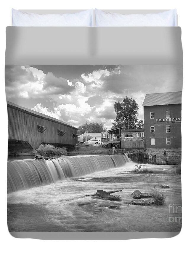 Bridgeton Indiana Duvet Cover featuring the photograph Partly Cloudy Over The Bridgeton Spillway Black And White by Adam Jewell