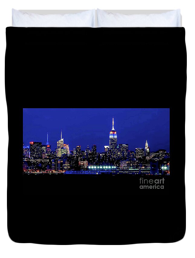 New York City Duvet Cover featuring the photograph Patriotic New York City by CAC Graphics