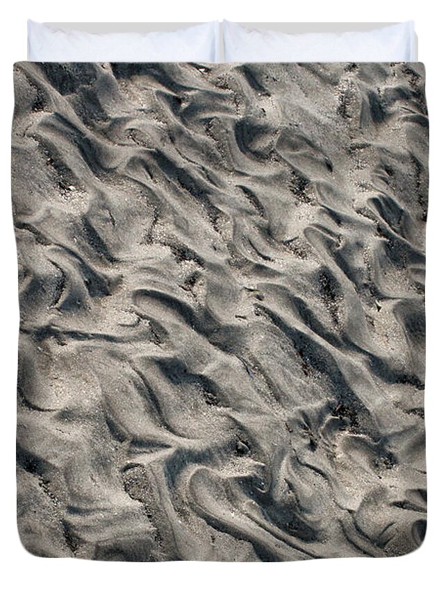 Abstract Duvet Cover featuring the photograph Patterns in Sand 5 by William Selander