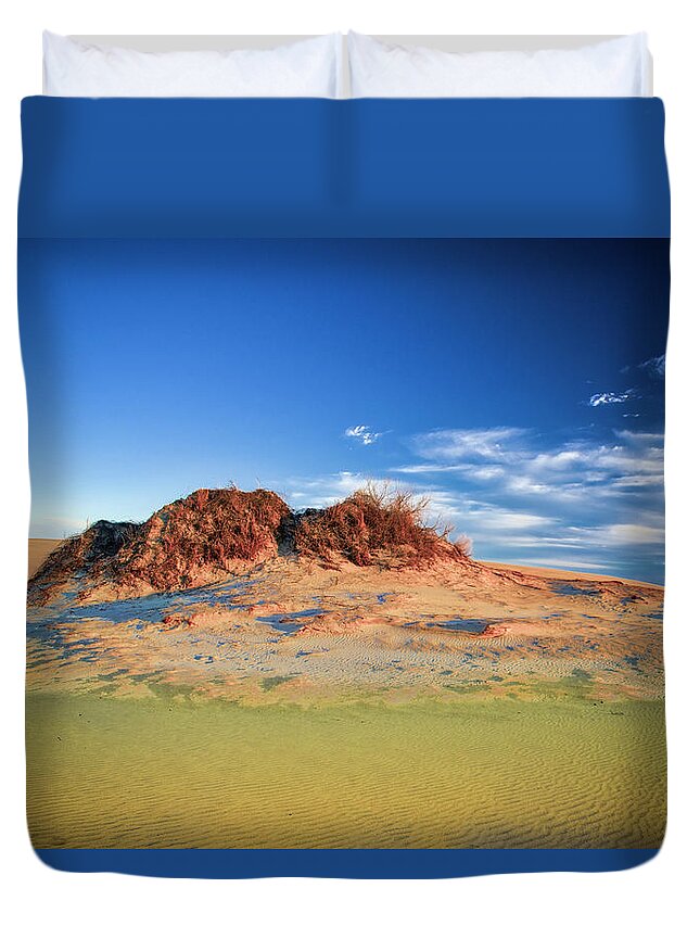 Landscapes Duvet Cover featuring the photograph Peaks of Jockey's Ridge by Donald Brown