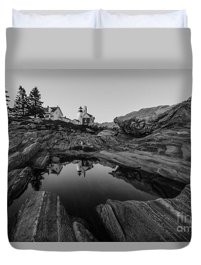 Pemaquid Point Lighthouse Duvet Cover featuring the photograph Pemaquid Reflecting by Paul Noble