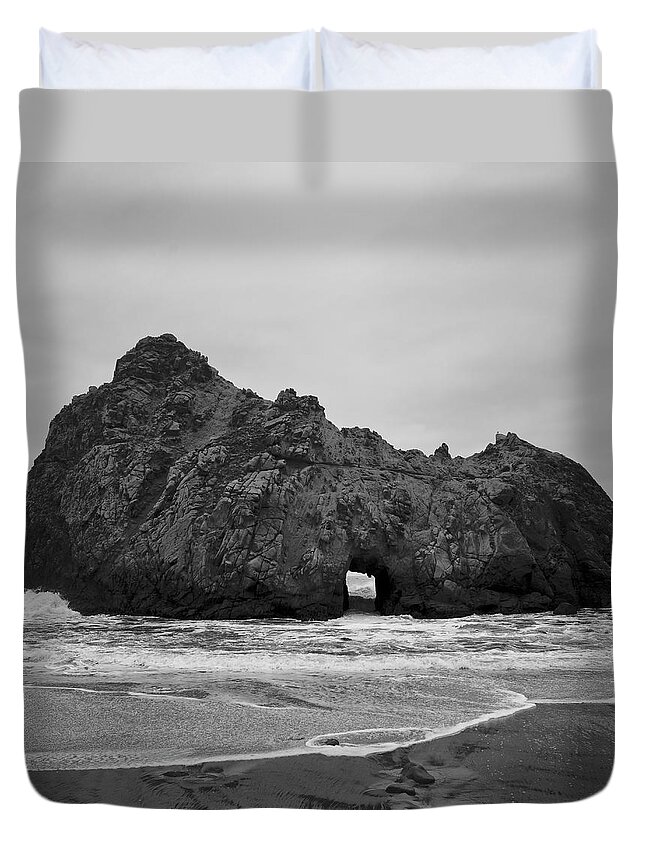 Pfeiffer Beach Duvet Cover featuring the photograph Pfeiffer Beach II BW by David Gordon