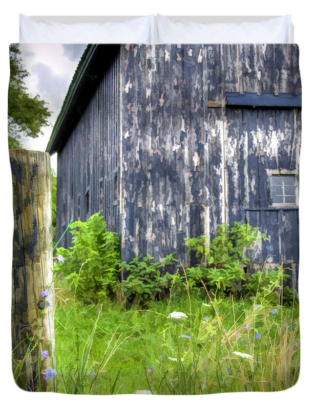Landscape Duvet Cover featuring the photograph Phillip's Barn #3 by Sam Davis Johnson