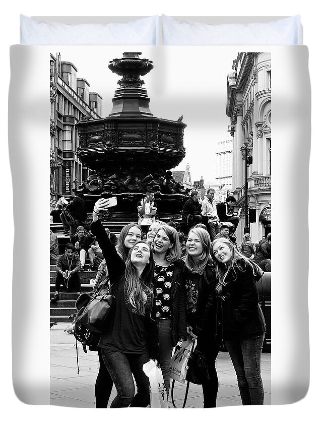 Piccadilly Circus Duvet Cover featuring the photograph Piccadilly Pleasures by Ira Shander