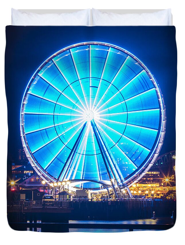 Seattle Duvet Cover featuring the photograph Pier Fishing by the Great Wheel by Matt McDonald