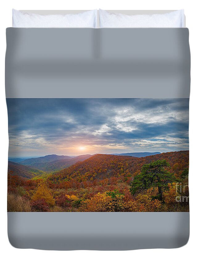 Pinnacles Overlook Duvet Cover featuring the photograph Pinnacles Overlook Shenandoah NP Panorama by Michael Ver Sprill