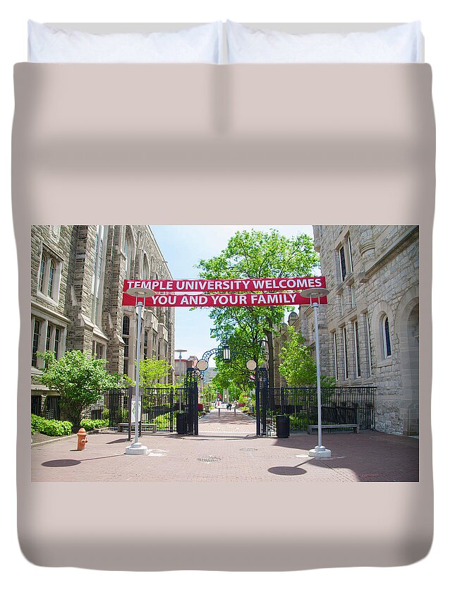 Polett Duvet Cover featuring the photograph Polett Walk - Temple University by Bill Cannon