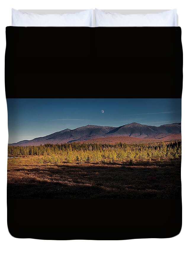 Fall Duvet Cover featuring the photograph Pondicherry Wildlife Refuge by Benjamin Dahl