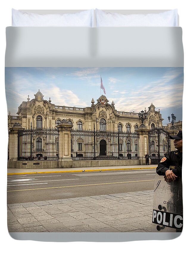 Lima Duvet Cover featuring the photograph Presidential Palace in Lima by Kathryn McBride
