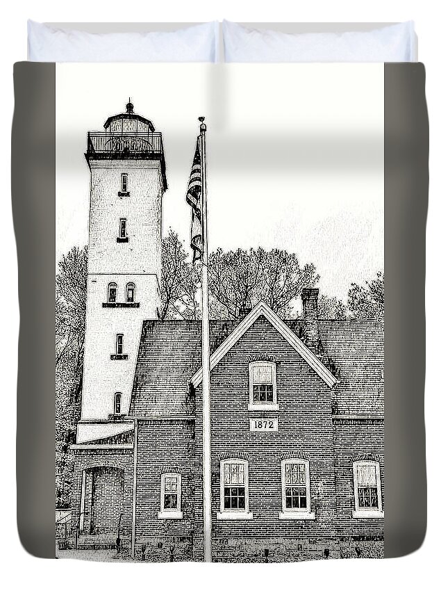  Duvet Cover featuring the photograph Presque Isle Lighthouse FBM by Daniel Thompson