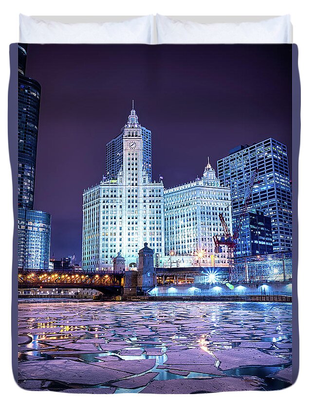 Chicago Duvet Cover featuring the photograph Purple Ice by Raf Winterpacht