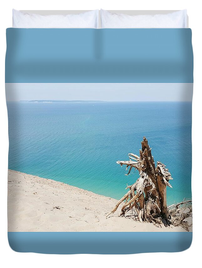 Pyramid Point Duvet Cover featuring the photograph Pyramid Point Overlook by William Slider
