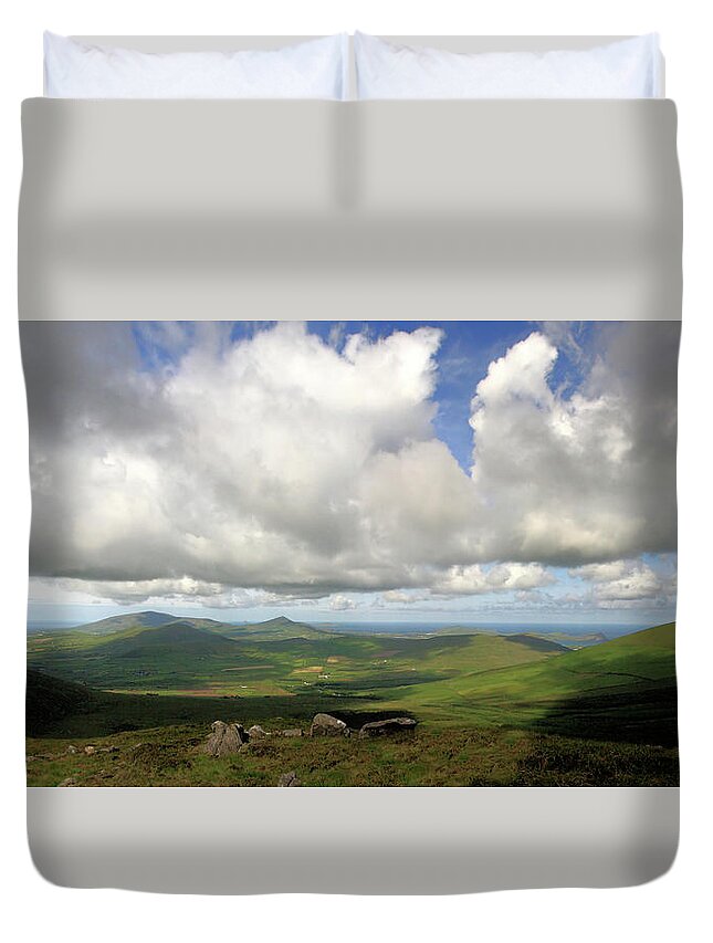 Vista Duvet Cover featuring the photograph Radharc Mullach Bheal by Mark Callanan