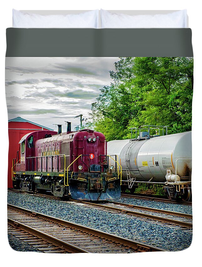 2d Duvet Cover featuring the photograph Railway Station by Brian Wallace