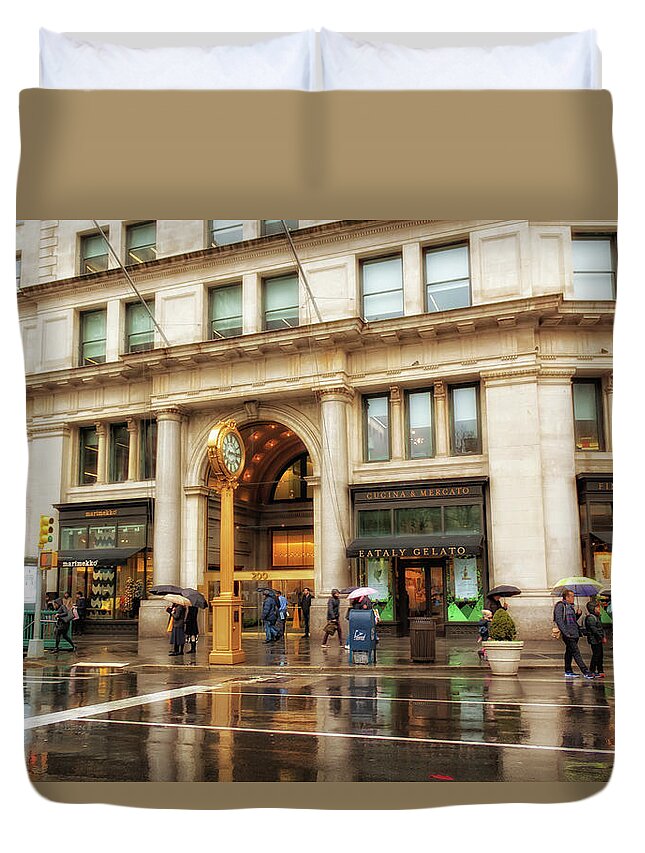 Flatiron Duvet Cover featuring the photograph Rainy Day in the Flatiron District by Alison Frank