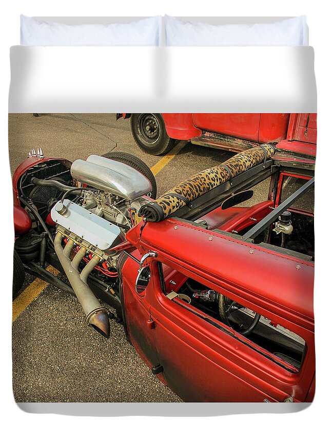 Ratrod Duvet Cover featuring the photograph Ratrod Ragtop by Darrell Foster
