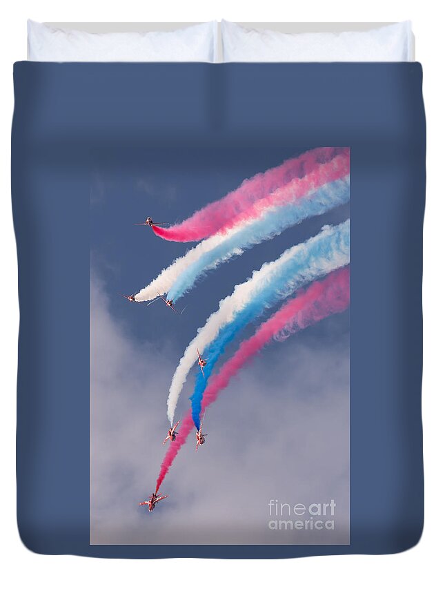 Balloon Fiesta Duvet Cover featuring the photograph Red Arrows display by Colin Rayner