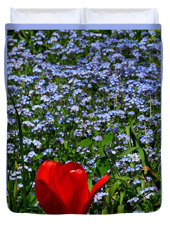 Flowers Duvet Cover featuring the photograph Red in Blue2 by John Topman