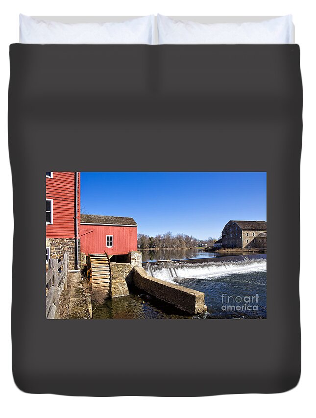 Mill Duvet Cover featuring the photograph Red Mill by Paul Fell