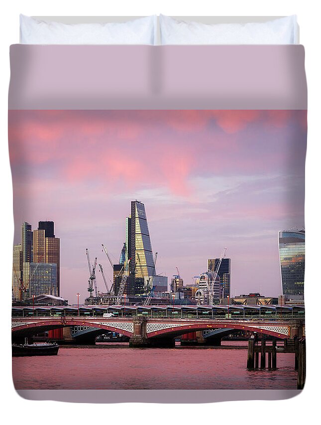 London Duvet Cover featuring the photograph Red Sky Over London by Rick Deacon