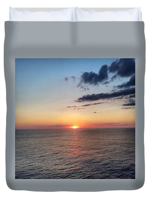 Sunset Duvet Cover featuring the photograph Red Sunset Over Ocean by Vic Ritchey