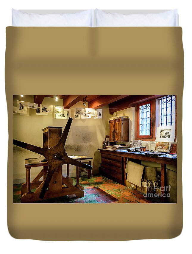 Amsterdam Duvet Cover featuring the photograph Rembrandt's Former Graphic Workshop in Amsterdam by RicardMN Photography