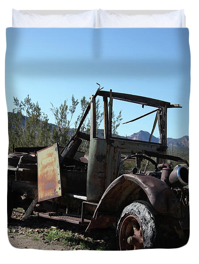 Arizona Duvet Cover featuring the photograph Resting and Rusting by Gary Gunderson