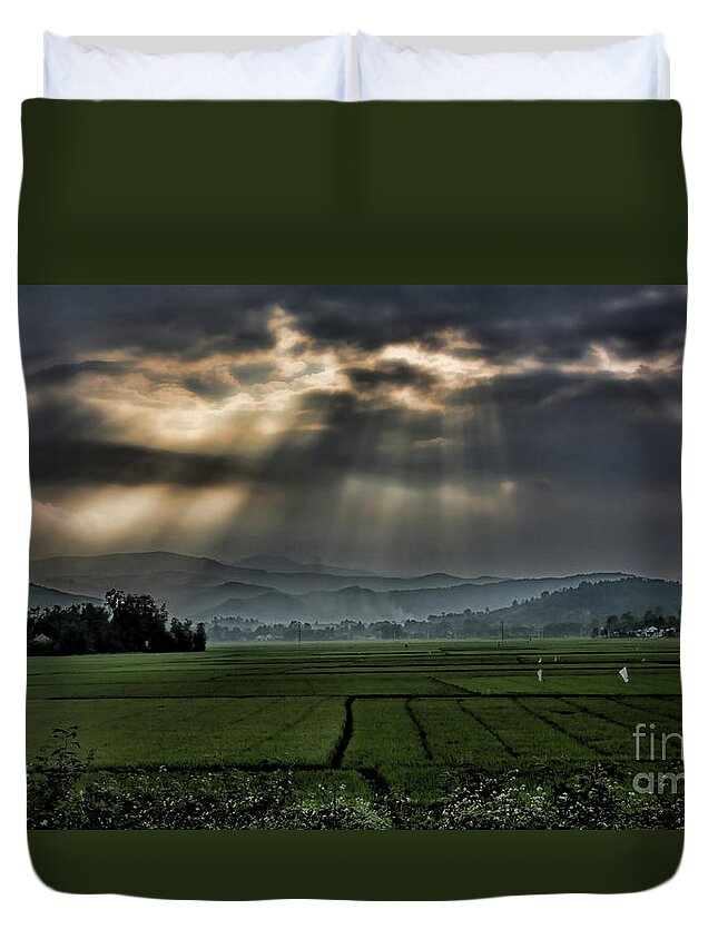 Vietnam Duvet Cover featuring the photograph Rice fields rays light by Chuck Kuhn