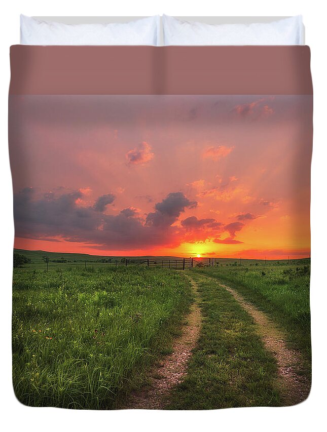 Kansas Duvet Cover featuring the photograph Ride off into the Sunset by Darren White