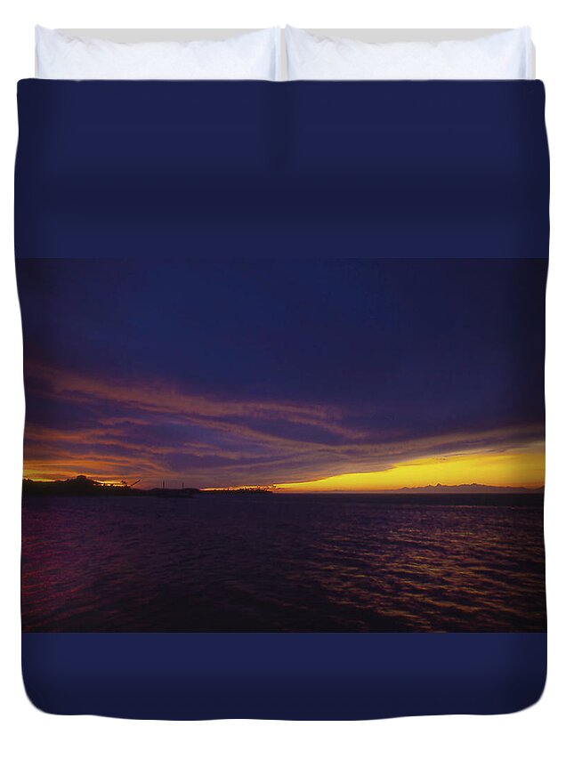 Ocean Duvet Cover featuring the photograph Roatan Sunset by Stephen Anderson