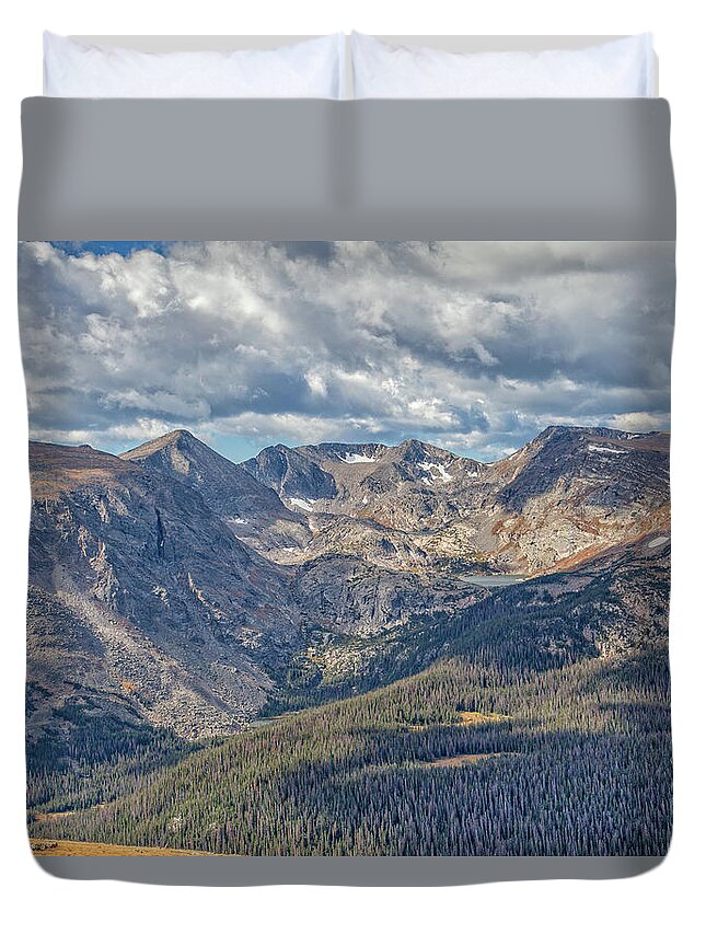 Beautiful Duvet Cover featuring the photograph Rocky Mountain Spendor by Ronald Lutz