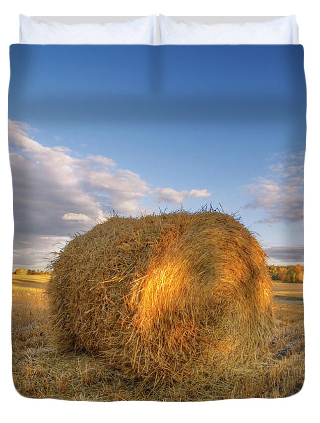 Farm Duvet Cover featuring the photograph Rolling Hills by Dan Jurak