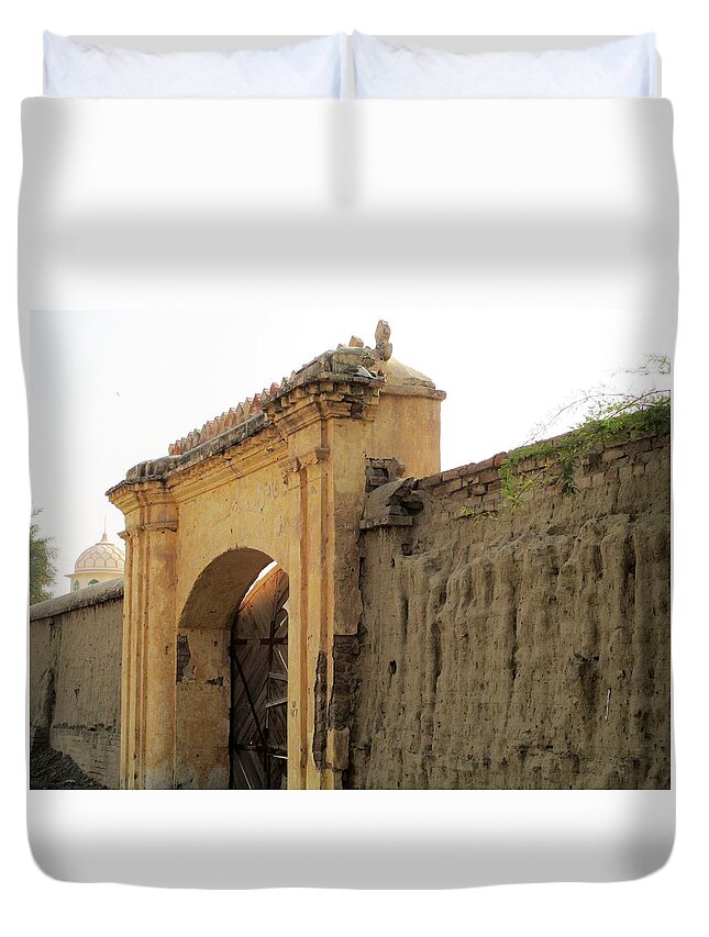 Architecture Duvet Cover featuring the photograph Ruins of daulat palace. by Khalid Saeed