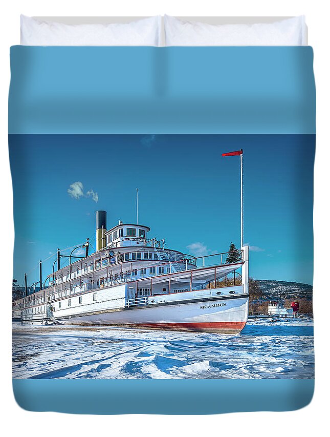 S S Sicamous Duvet Cover featuring the photograph S. S. Sicamous by John Poon