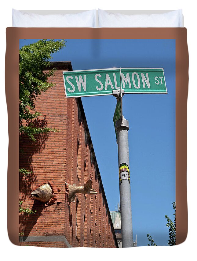 Urban Duvet Cover featuring the photograph Salmon through a building by Frank DiMarco