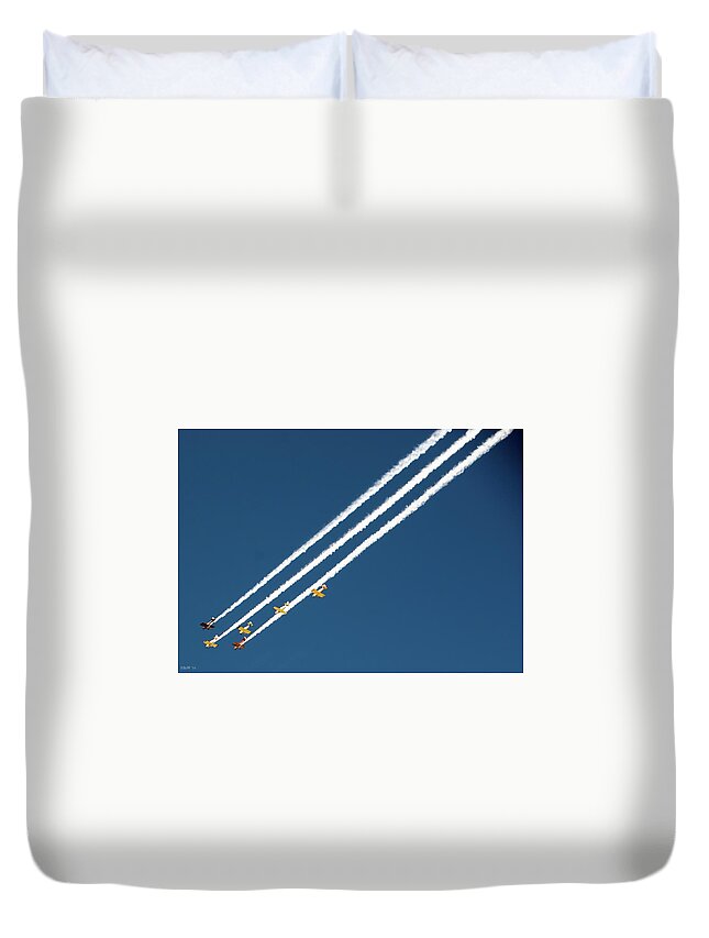 Planes Duvet Cover featuring the photograph San Juan Aces by Kevin Munro