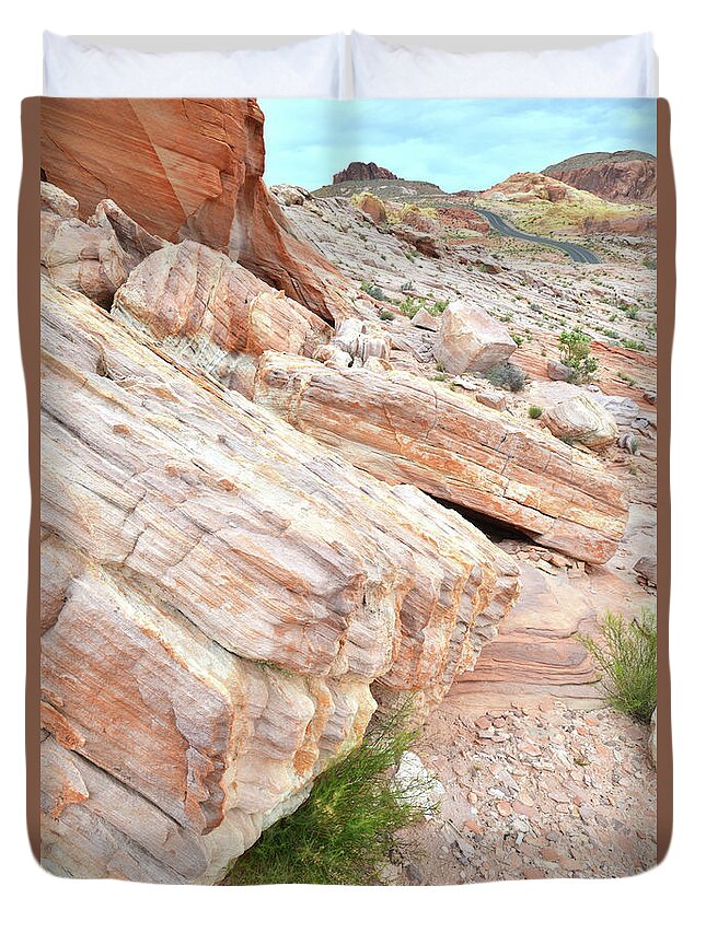 Valley Of Fire State Park Duvet Cover featuring the photograph Sandstone along Park Road in Valley of Fire by Ray Mathis
