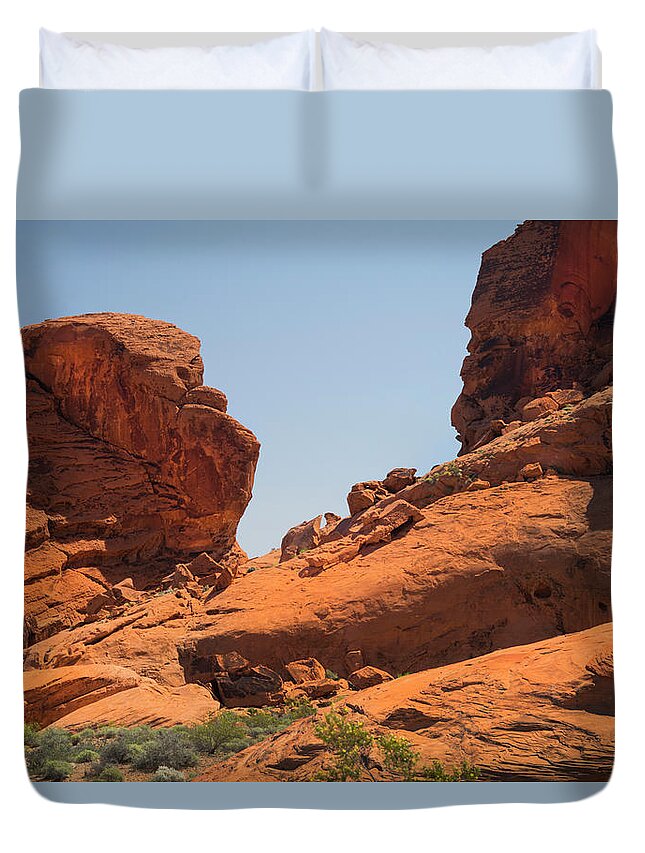 Landscape Duvet Cover featuring the photograph Sandstone Cliffs Valley of Fire by Frank Wilson