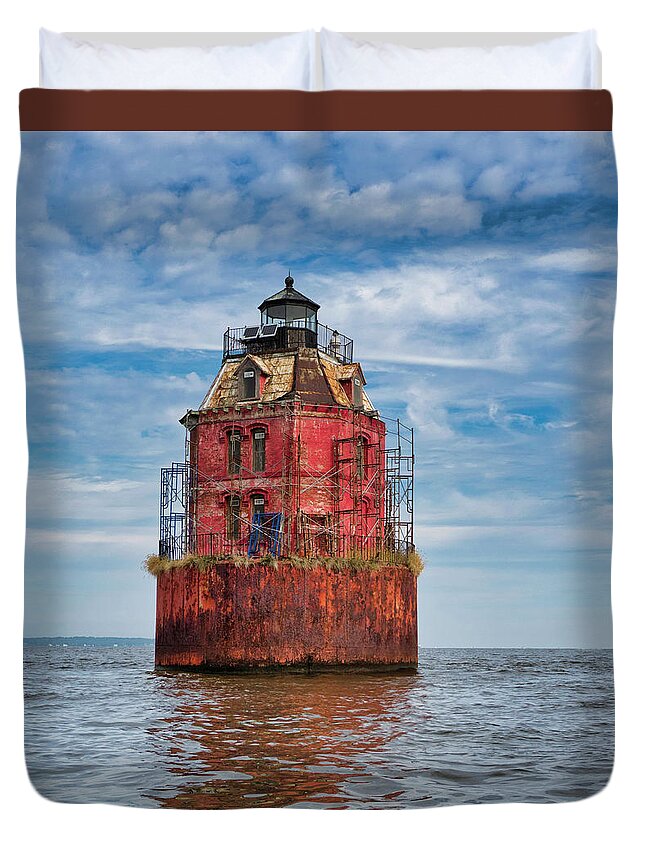 Lighthouse Duvet Cover featuring the photograph Sandy Point Shoals Lighthouse by David Kay