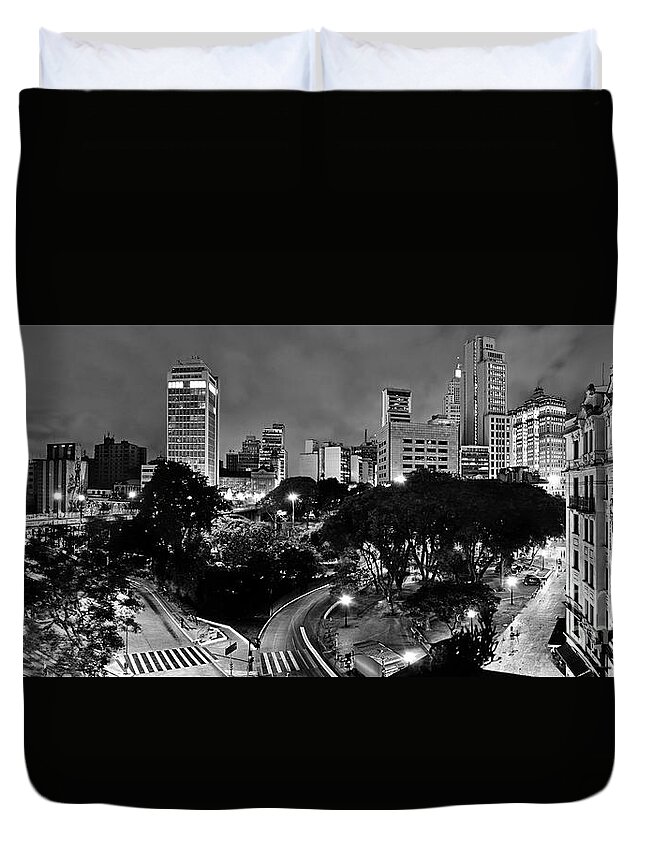 Sao Paulo Duvet Cover featuring the photograph Sao Paulo Downtown at Night in Black and White - Correio Square by Carlos Alkmin