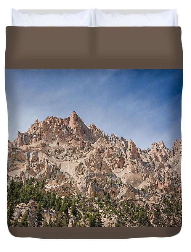 Mountains Duvet Cover featuring the photograph Sawtooth Mountains by Dave Hall