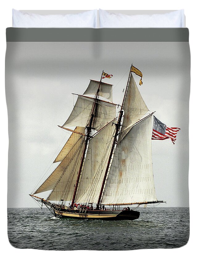 Windjammers Duvet Cover featuring the photograph Schooner Pride of Baltimore II by Fred LeBlanc
