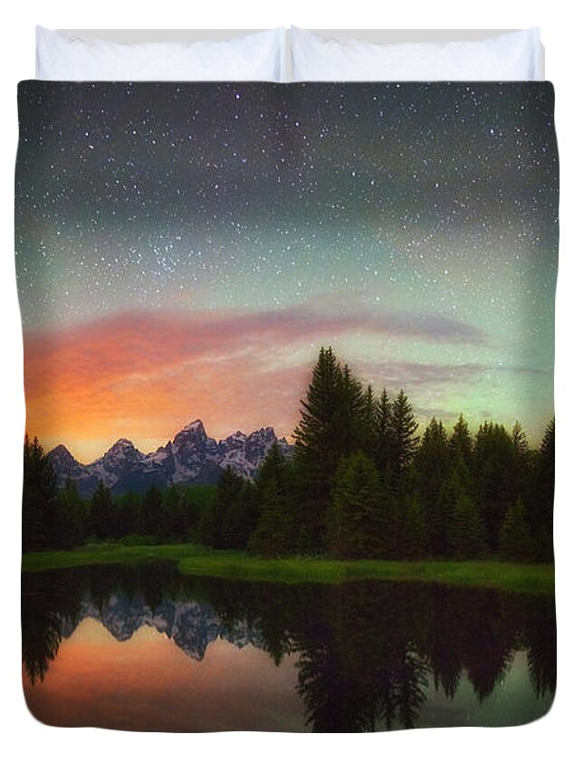 Night Photography Duvet Cover featuring the photograph Schwabacher Heavens by Darren White