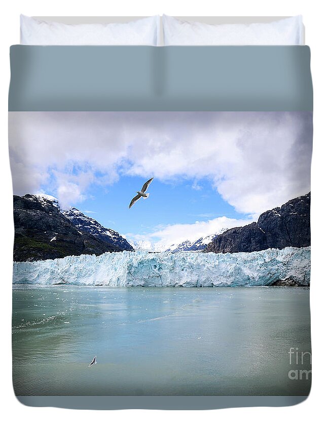 Seabirds Duvet Cover featuring the photograph Seabirds above Margerie by Veronica Batterson