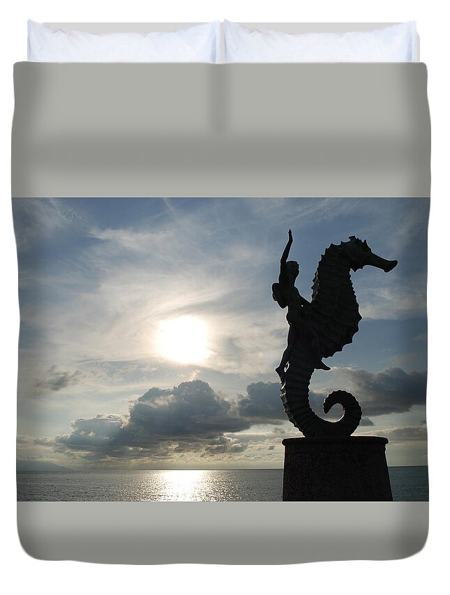 Sculpture Duvet Cover featuring the photograph Seahorse Silhouette by Sandra Lee Scott