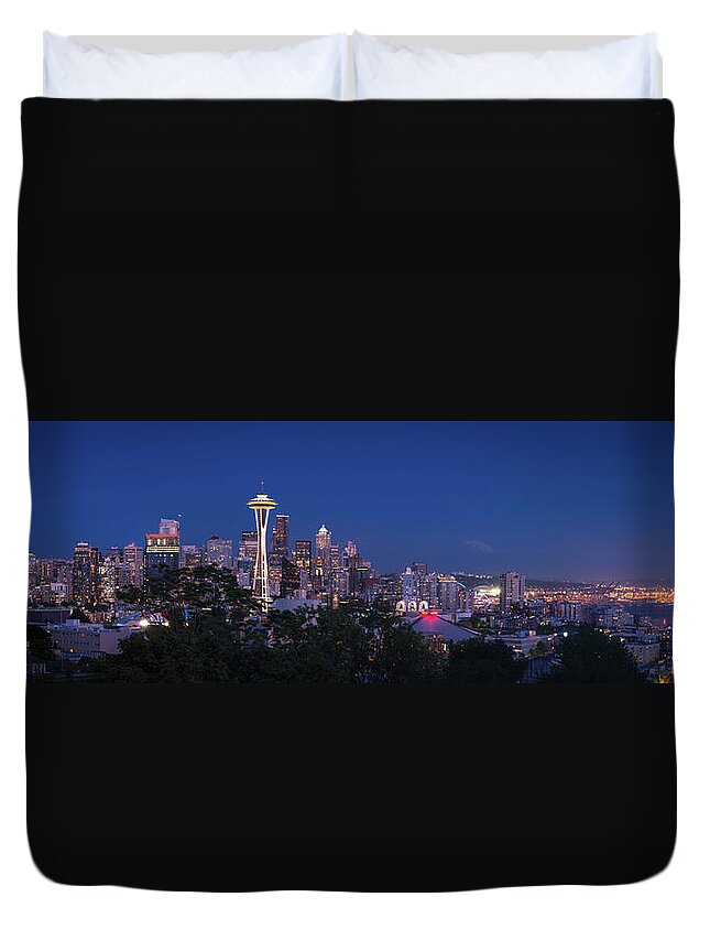 Seattle Duvet Cover featuring the photograph Seattle Panorama by Raf Winterpacht