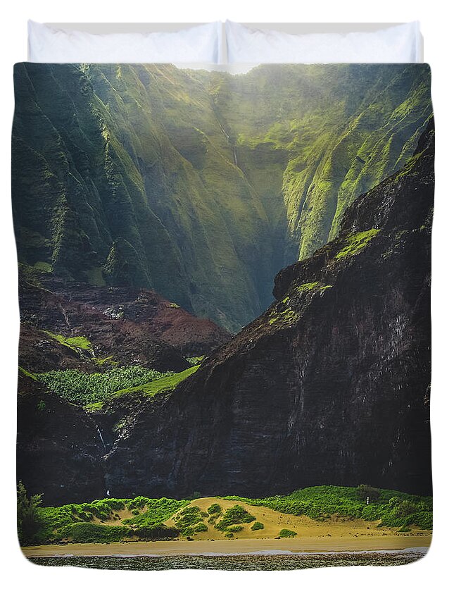 Aerial Duvet Cover featuring the photograph Secluded Kalalau Beach by Andy Konieczny